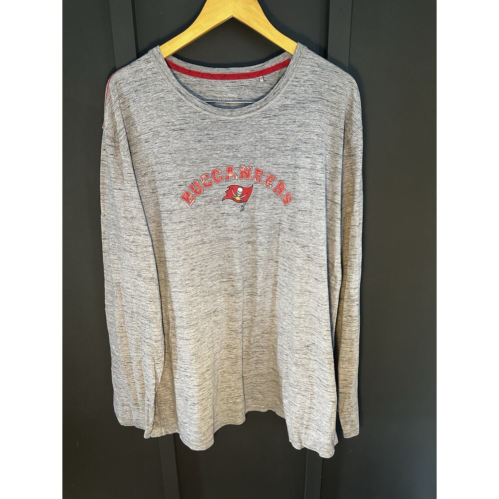 Tommy Bahama Men’s Long Sleeve Grey T Shirt - Tampa Bay Buccaneers XXXL NFL